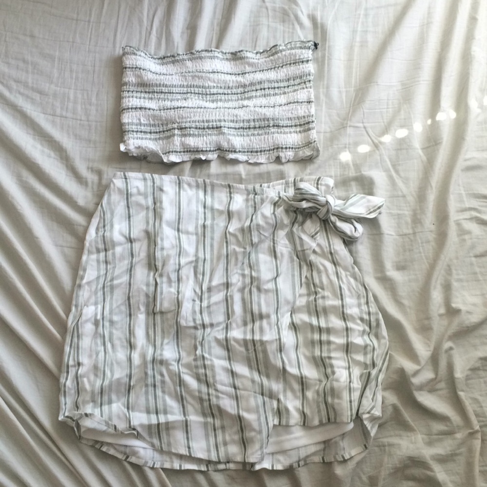 Brand new two piece set